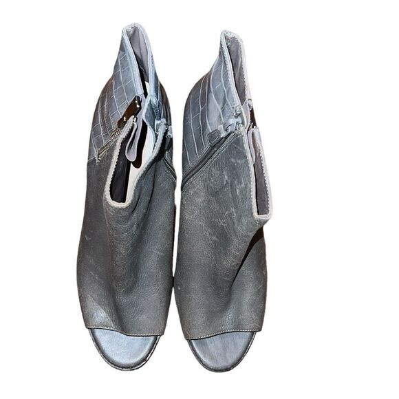 Cole Haan Gray Leather Peep Toe Booties Size 9 B - Picture 1 of 7